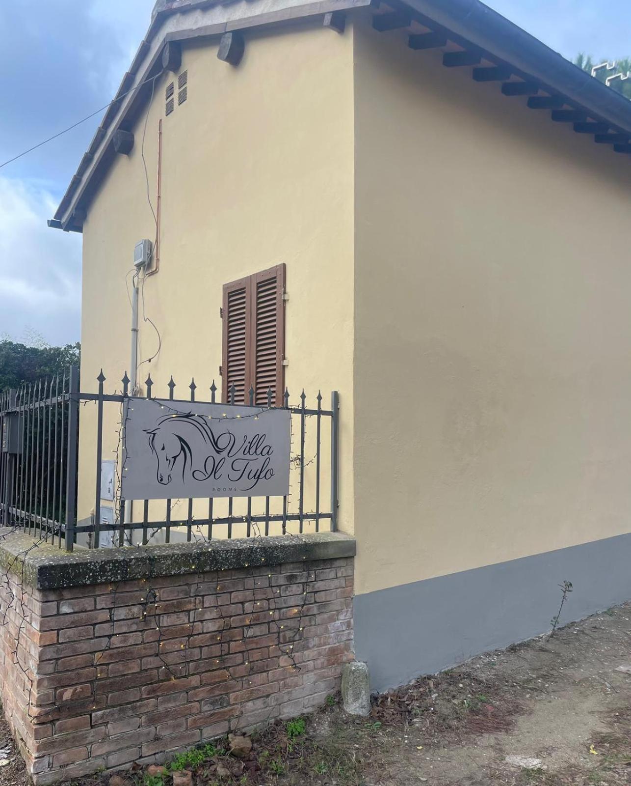 Villa Il Tufo Siena Esterno foto