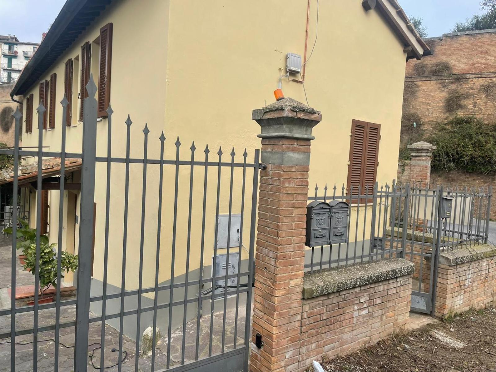 Villa Il Tufo Siena Esterno foto