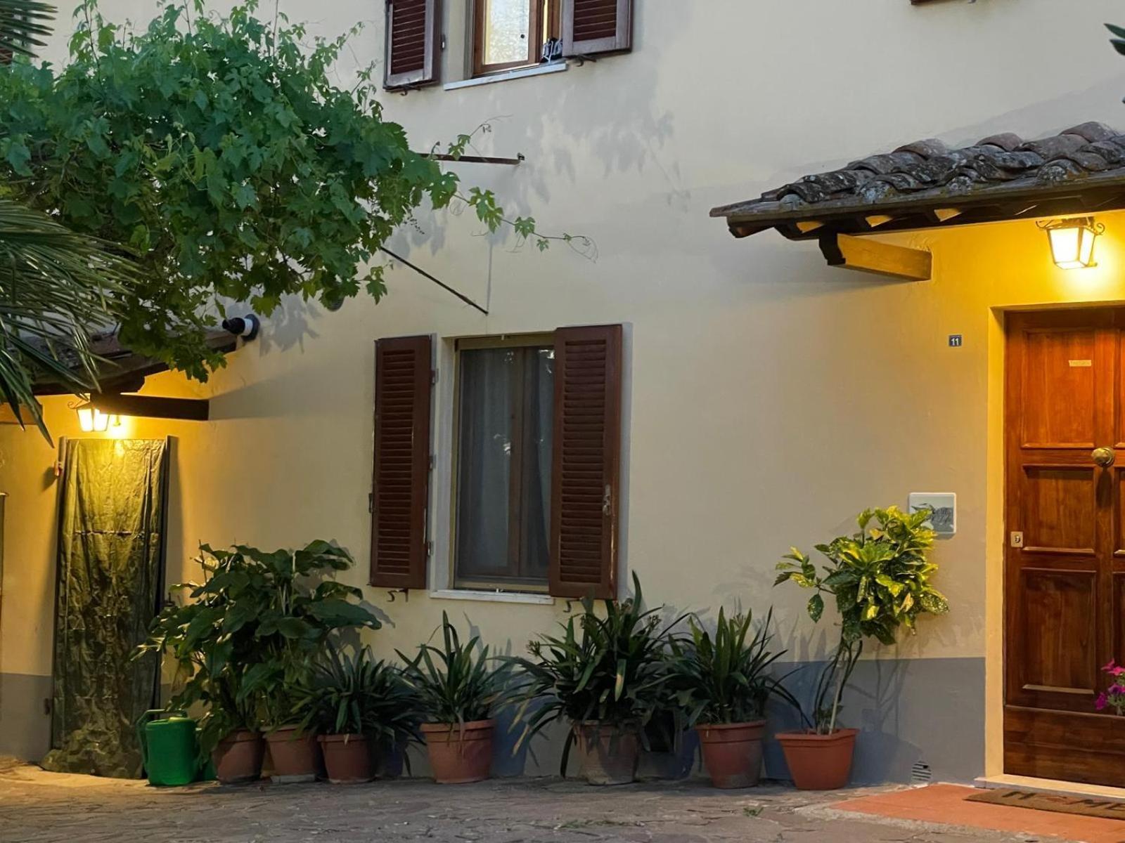 Villa Il Tufo Siena Esterno foto